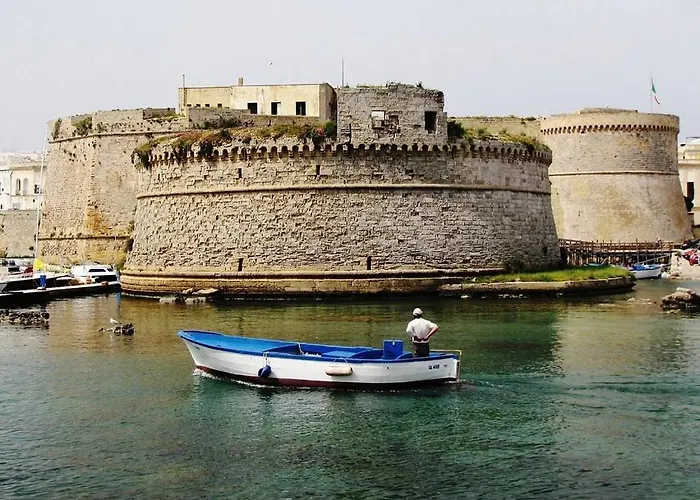 A Апартаменти *